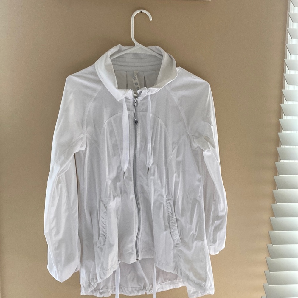 Lululemon size 6 jacket